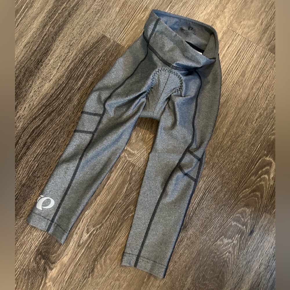 Pearl Izumi gray XS cropped bike pants padded